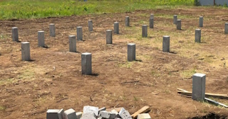 Фундамент на забивных жб сваях под ключ в Анжеро-Судженске - фундамент из забивных железобетонных свай цена от 3180 руб/м2